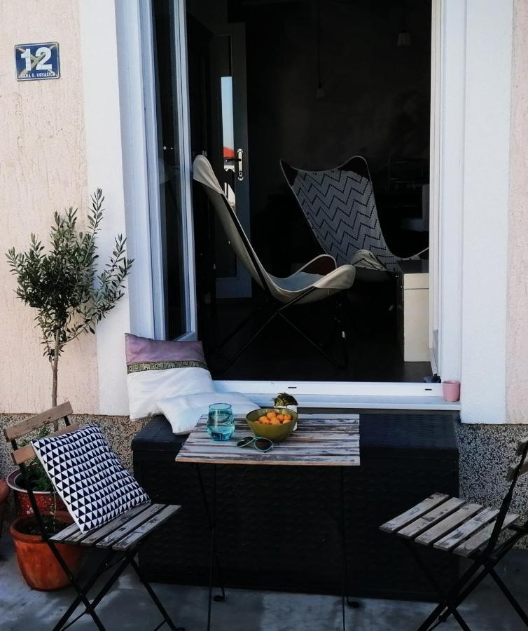 Haeuschen Am Meer Vodice Esterno foto