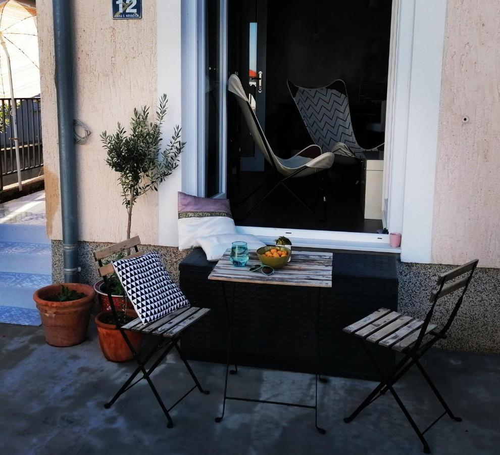 Haeuschen Am Meer Vodice Esterno foto
